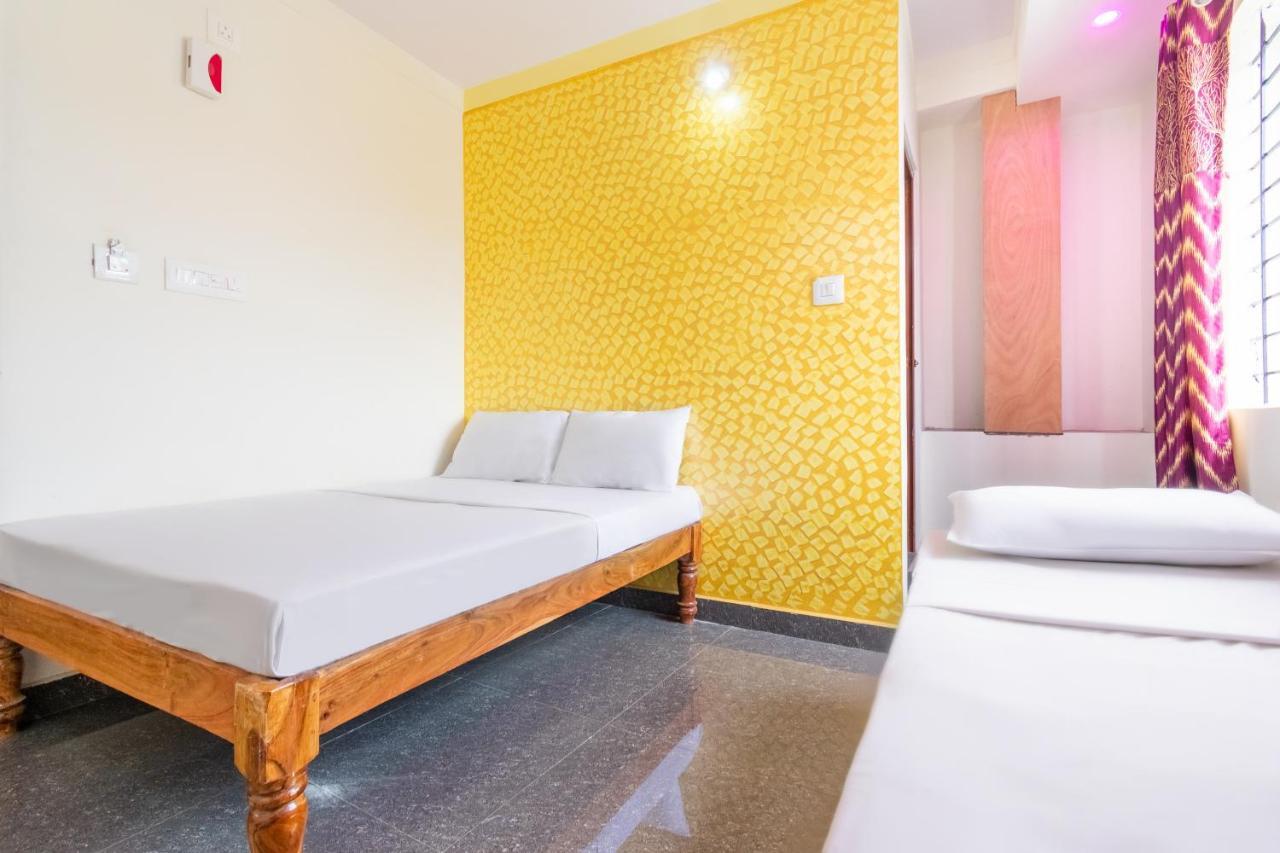Spot On 45103 Galaxy Grand Hotell Narasimharaja Puram Eksteriør bilde